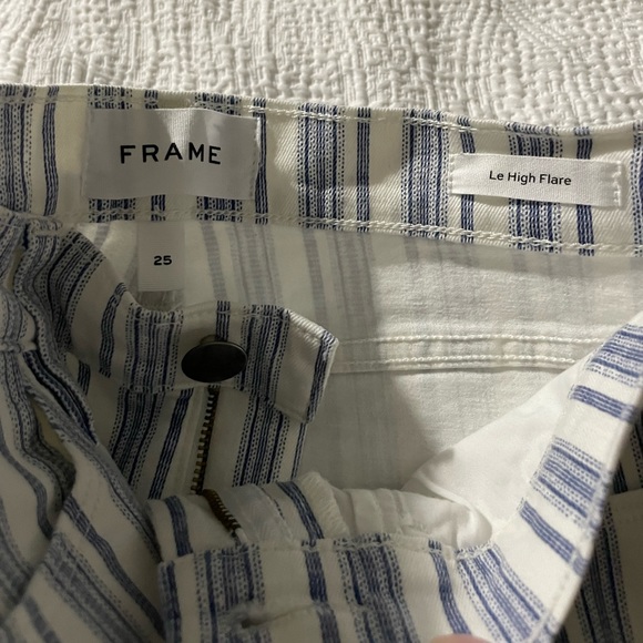 BNWT FRAME Size 25 Le High Flare Stripes Blue Jeans - Picture 5 of 5